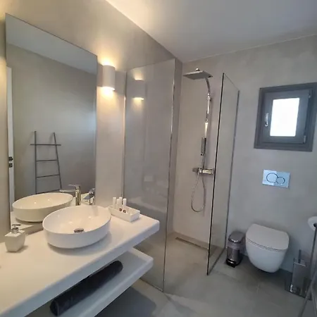 Alexander 4*
