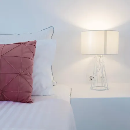 Alexander Aparthotel *