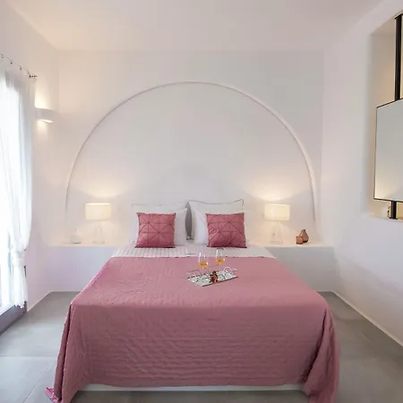 Alexander Aparthotel 4*